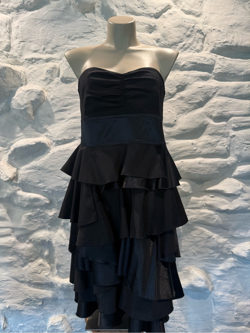 Women’s Torrid Black Strapless Occasional Flirty Ruffled Shift Dress Size 16